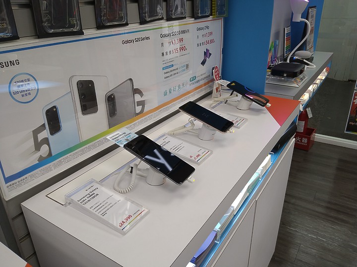 Sony 10 ii vs HTC U12+  (拍照)