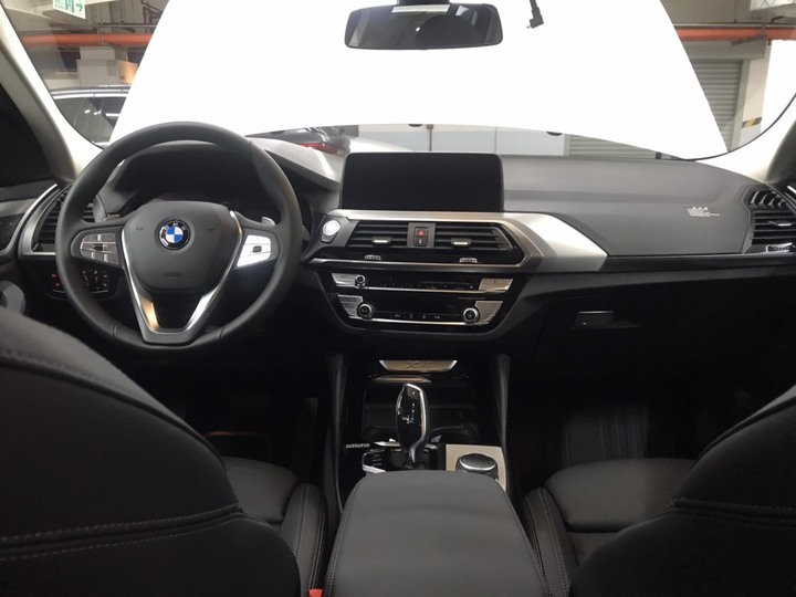 [開箱] BMW X4 G02 (19/20)式 20i 購車心得