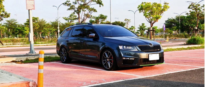 Skoda Octavia combi VRS 四年歷程