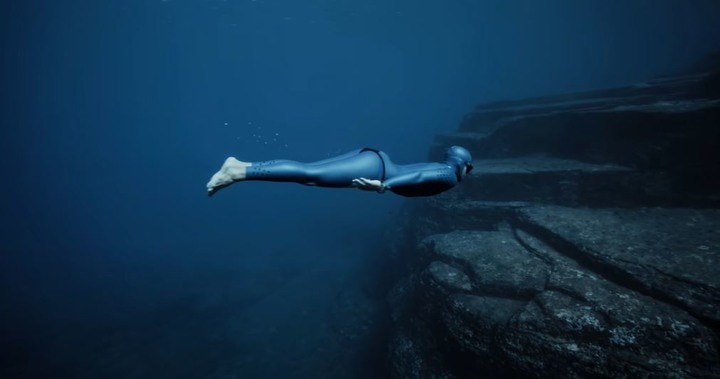法國潛水冠軍選手一口氣可潛至126米海深 ｜One Breath Around The World