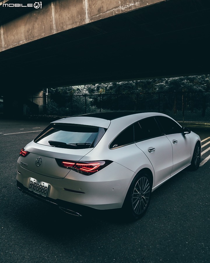 【開箱】20/20 CLA 200 Shooting Brake X118 白色