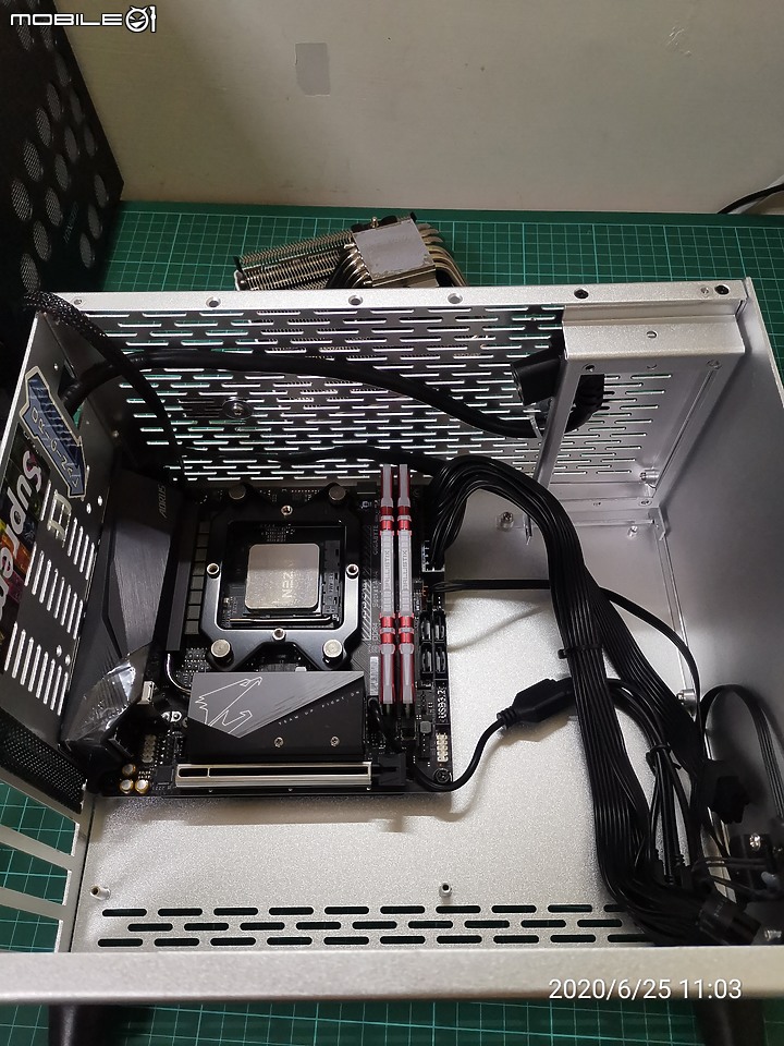 點我看大圖 技嘉 B550I AORUS PRO AX 小開箱
