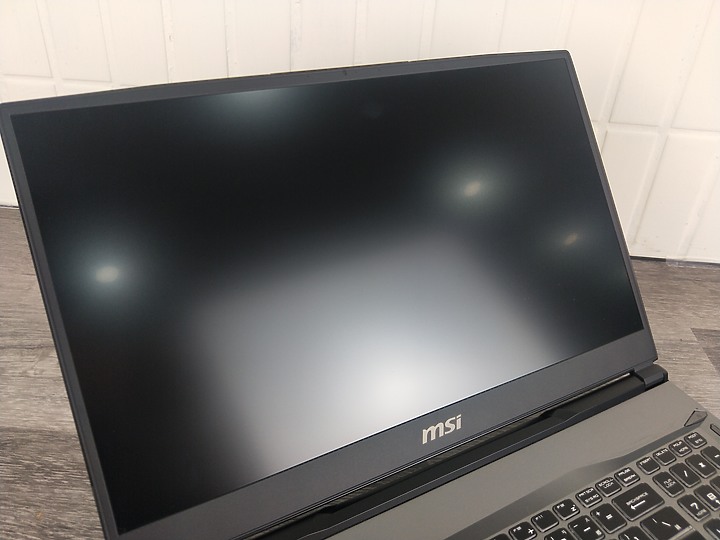 「小亞開箱」MSI GP75 Leopard 10SEK  淬鍊進化！第十代處理器極致效能完整釋放