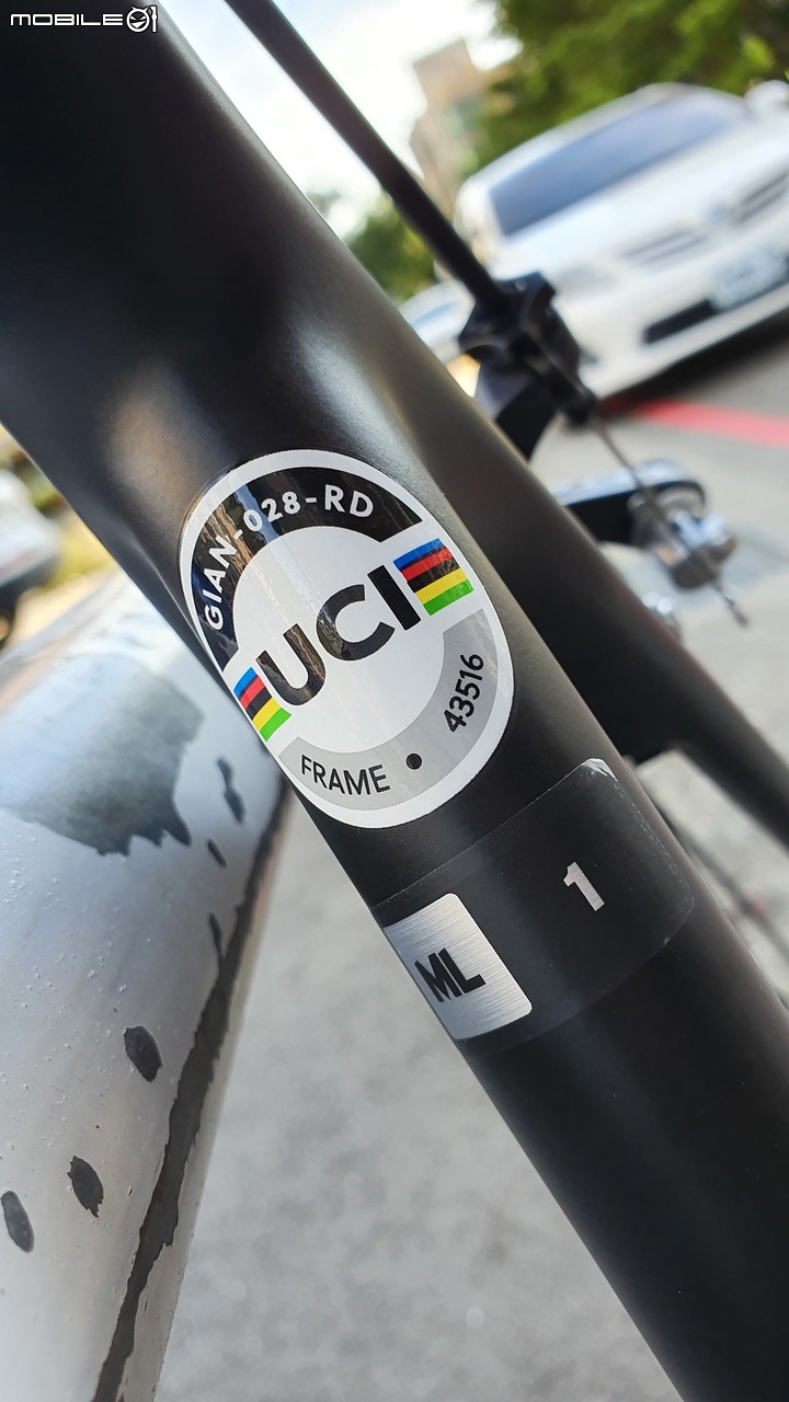 簡易開箱 Giant TCR Adv 1-KOM 2021