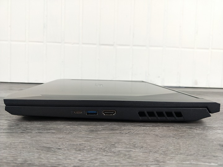 點我看大圖 【小亞開箱】ACER Nitro AN515-55-51GB CP值最高的電競筆電