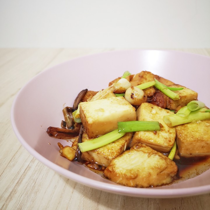 【零失敗】薑汁蛋豆腐、炙燒青椒豬、冰鎮辣雞翅、暗黑牛排，用四款金蘭特色醬油做創意料理~~
