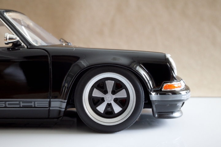 Singer 911 by Make Up