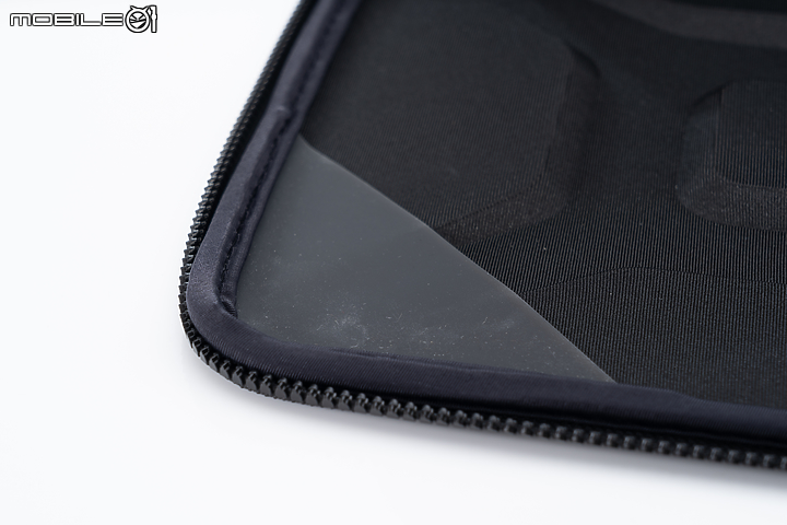 UAG 全新耐衝擊系列電腦包/後背包試用分享｜軍規防護與豐富機能並行！