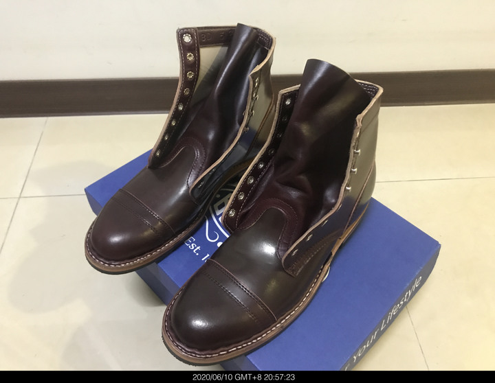 Custom White’s boots