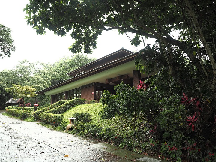 花蓮 台泥DAKA園區、CUME 咖哩、知卡宣森林公園、吉安火車站、美崙山生態展示館、台灣原住民族文化館、福杯滿溢民宿、戴記扁食—梅雨季中的花蓮旅行，第二部