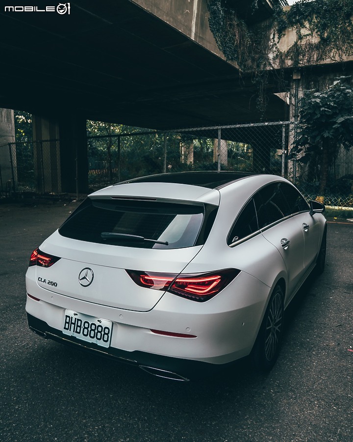 【開箱】20/20 CLA 200 Shooting Brake X118 白色