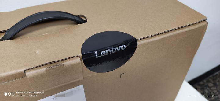 開箱 聯想(Lenovo) 拯救者 Y7000P