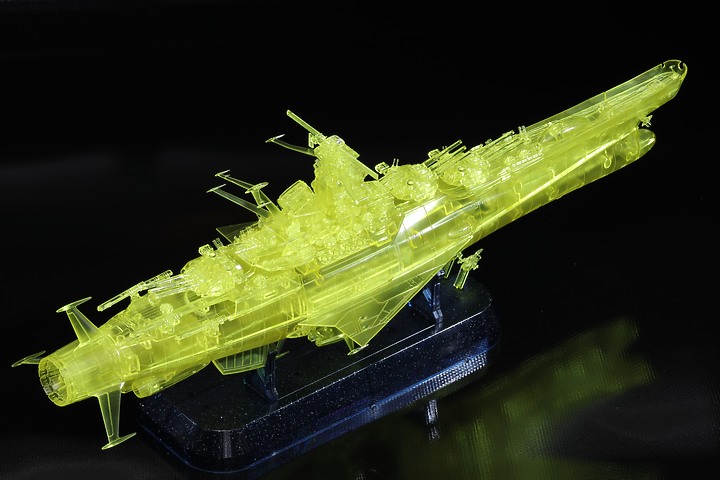 點我看大圖 老花眼別挑戰!萬代 宇宙戰艦大和號2202 1/1000 YAMATO 大和號 最終決戰仕樣 高次元透明版 超傷眼啊@@ 附上0619完成棚拍圖解喔