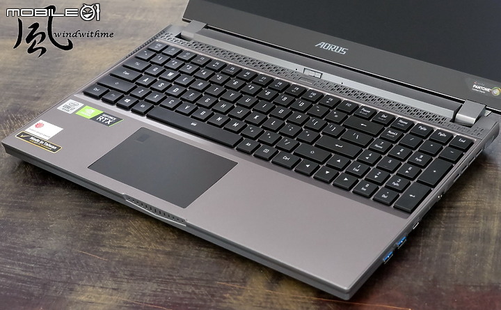 點我看大圖 技嘉AORUS 15G搭載機械式鍵盤與全新電競外型完整解析