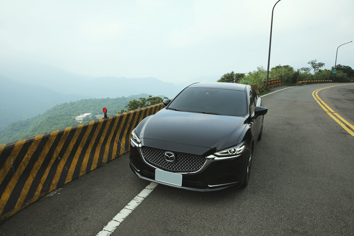 Mazda6 Sedan入手一年心得，分享拍車照