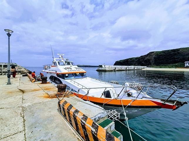 擁抱澎湖南方四島蔚藍大海 悠遊海底薰衣草森林