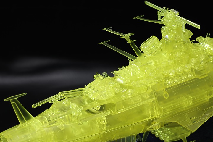 點我看大圖 老花眼別挑戰!萬代 宇宙戰艦大和號2202 1/1000 YAMATO 大和號 最終決戰仕樣 高次元透明版 超傷眼啊@@ 附上0619完成棚拍圖解喔