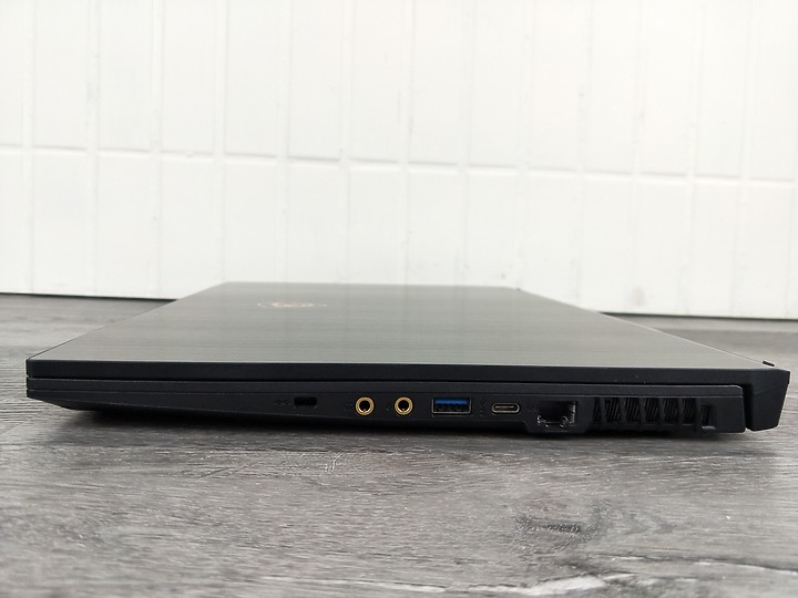 點我看大圖 「小亞開箱」MSI GF75 SCXR 平價輕薄,為我擁有