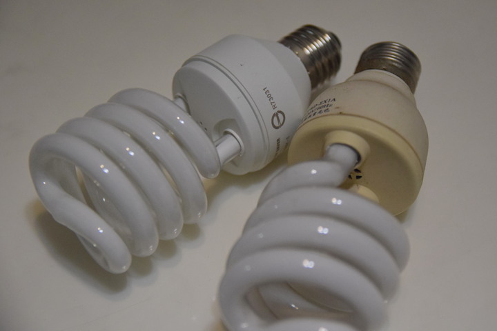 開箱 LED 20W星鑽吸頂燈 LED燈泡 ... 小宅小改造 旭光 輕鬆升級家中照明