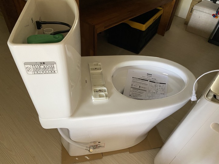 10年廁所小更新，換新TOTO水龍捲馬桶