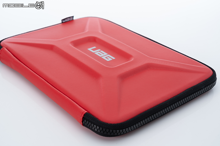 UAG 全新耐衝擊系列電腦包/後背包試用分享｜軍規防護與豐富機能並行！