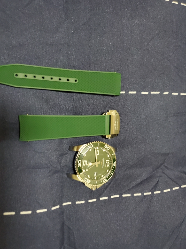 (綠色限定款)浪琴深海征服者開箱