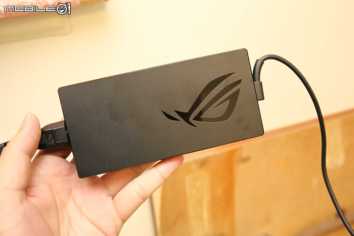 ROG Zephyrus G15西裝暴徒簡單開箱+性能實測 (AMD 4800HS + RTX2060Max-Q)