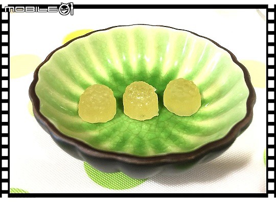 點我看大圖 是否該堅持''不要給孩子吃有色素香精和防腐劑的糖果''?