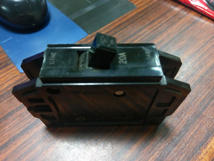新增一迴路插座用電(斷路器)
