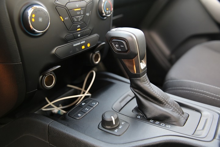 帶著男人的大玩具 FORD Ranger職人型到林道浪一下