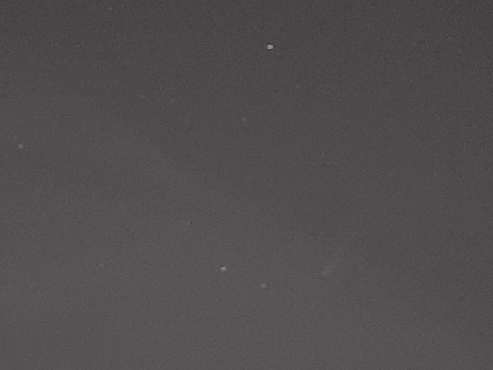 S20 Ultra 捕捉慧星 + Nikon D7200