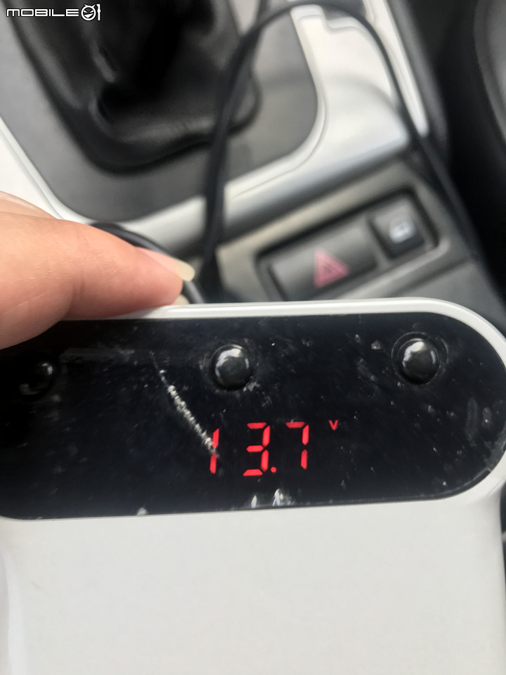 請教E46 318 電壓問題