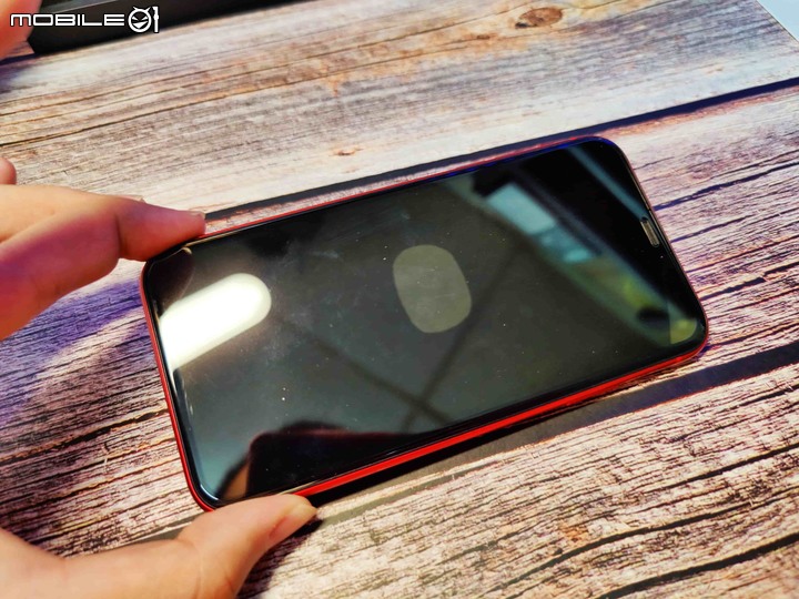 iPhone 11 保護貼安裝教學 – BlueOwlShield 藍鷹盾硬度破壞實測