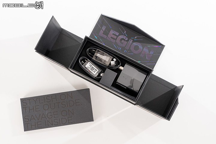 Lenovo Legion Phone Duel開箱速覽 規格同樣到頂、中置設計夠噱頭