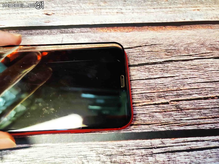 iPhone 11 保護貼安裝教學 – BlueOwlShield 藍鷹盾硬度破壞實測