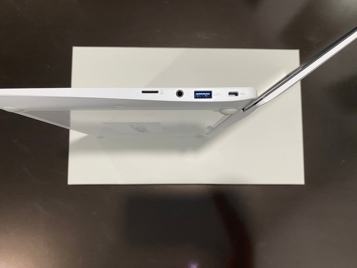 換新筆電 LG 14Z90N 開箱