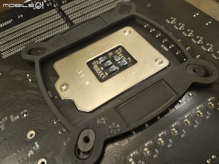 真勇者開箱TT Floe DX RGB 360一體式水冷散熱器
