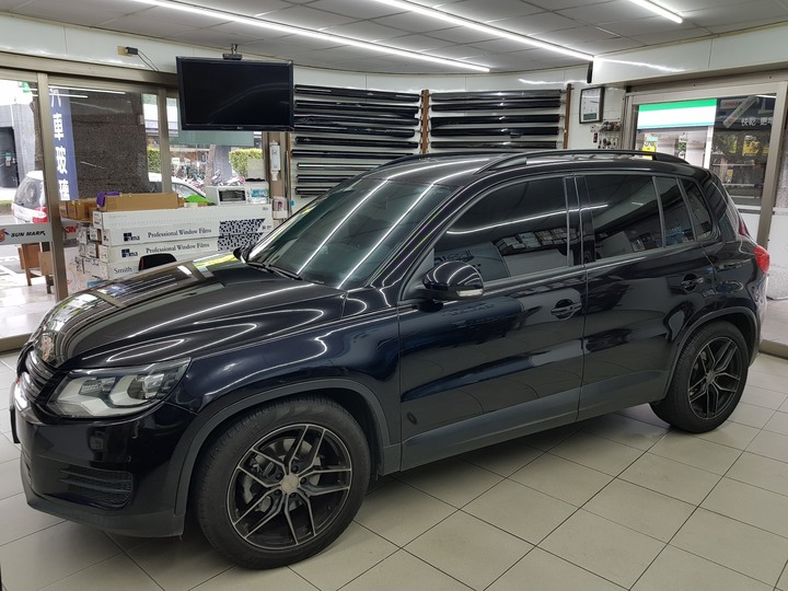 Tiguan業務隔熱紙升級carlife簡單心得