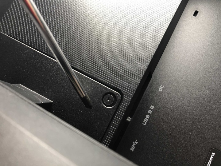 GIGABYTE GAMING G32QC 適合多用途使用, 征戰娛樂、工作皆能稱心如意