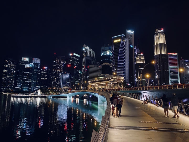 iPhone 11 夜拍新加坡濱海灣