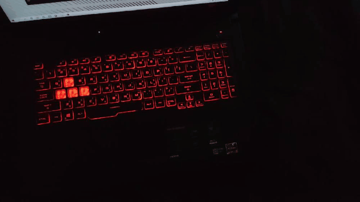 螢幕加大更全能，ASUS TUF Gaming A17 FA706IU 電競筆電開箱測試
