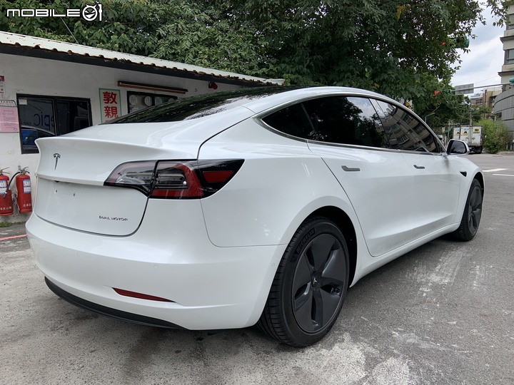 Tesla Model 3 汽車包膜的心得分享