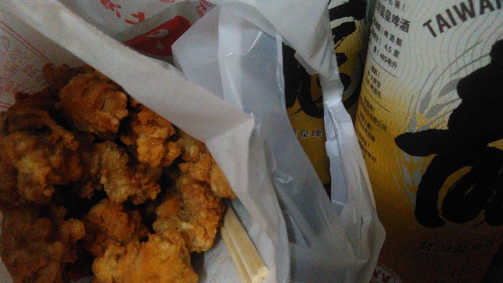 小妹剛剛去買威力彩發現一件事，可以用振興卷買耶~😍😍😍