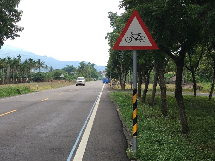 屏 東 萬 金 糖 鐵 自 行 車 道