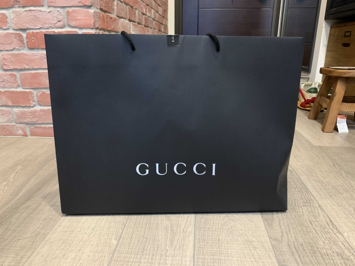 「開箱」搖滾好萊塢之GUCCI卯釘加鐵鍊加破壞丹寧外套