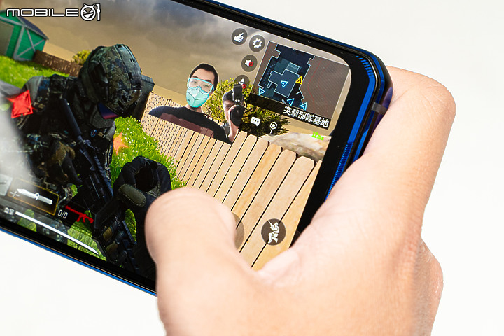 Lenovo Legion Phone Duel開箱速覽 規格同樣到頂、中置設計夠噱頭