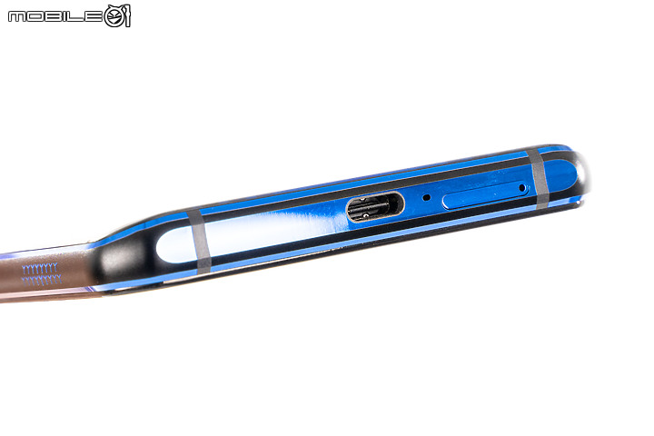 Lenovo Legion Phone Duel開箱速覽 規格同樣到頂、中置設計夠噱頭