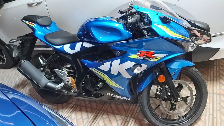 小阿魯 gsx r150 腳踏後移 半套好?全套好?