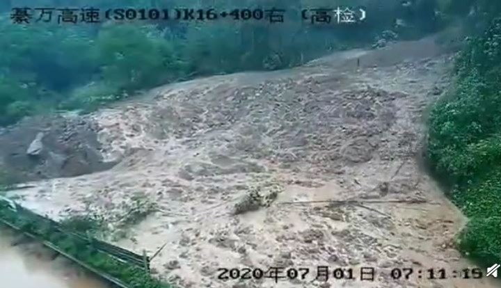 「4樓以下做好準備」......長江流域連續31天發布暴雨預警