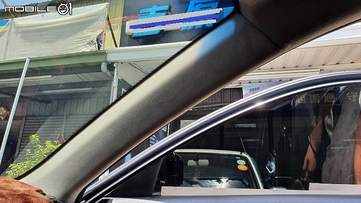 點我看大圖 Camry 隔熱紙舊換新 隔熱超有感